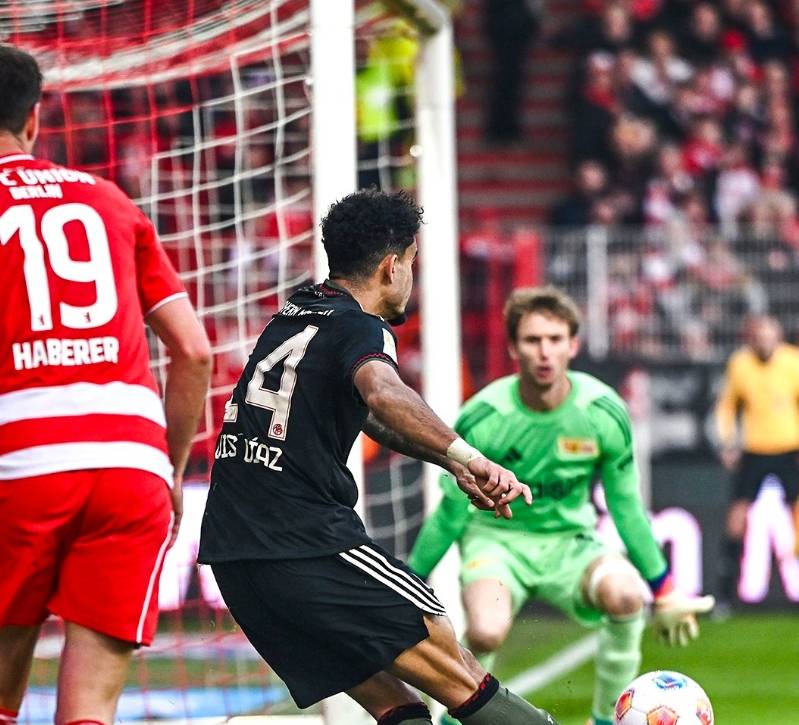 BBIN体育真人-拜仁前锋：要提高进攻效率，精准射门才能破门得分(拜仁有哪些传奇前锋)