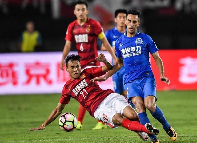 包含高能对决即将点燃！球队备战迎战最强对手的词条